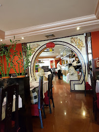 Atmosphère du Restaurant chinois Au Palais des Rizières. à Le Vésinet - n°2