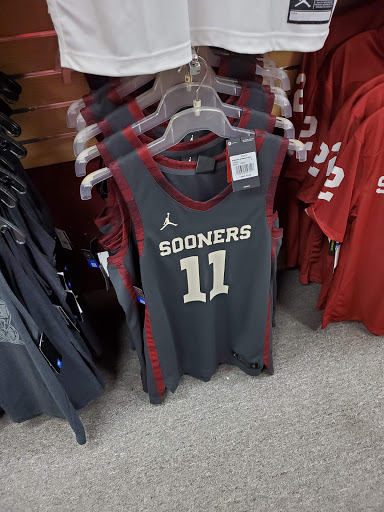 Clothing Store «Balfour of Norman», reviews and photos, 792 Asp Ave, Norman, OK 73069, USA