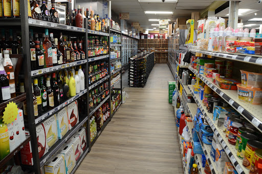 Liquor Store «Sav-On-Liquor and wine», reviews and photos, 809 St Louis Rd, Collinsville, IL 62234, USA
