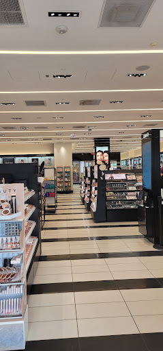 Beauty Product Supplier «SEPHORA», reviews and photos, 2502 E Camelback Rd, Phoenix, AZ 85016, USA