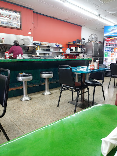 Shopping Mall «Strawberry Hill Shopping Center», reviews and photos, 3402 W Baker St, Plant City, FL 33563, USA