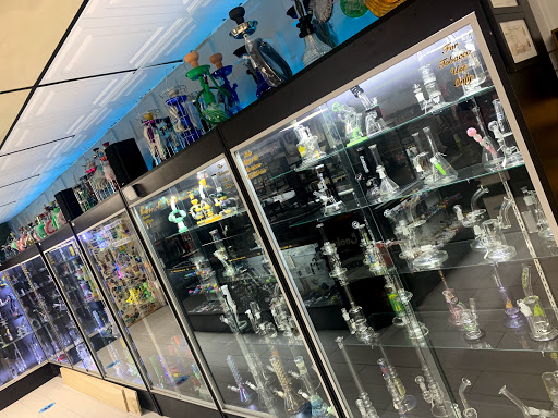 Tobacco Shop «Smokin Spades Premier Smoke and Vapor Shop», reviews and photos, 11180 W Flagler St #7, Miami, FL 33174, USA