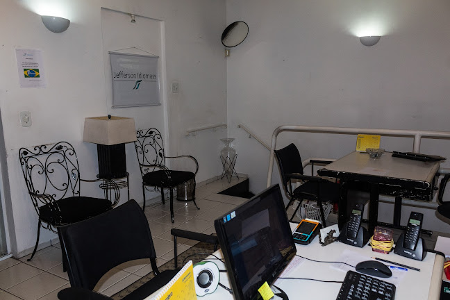 Jefferson Idiomass - Escola de Idiomas Vila Formosa - Inglês- Francês- Alemão- Italiano- Espanhol- Japonês- Curso Inglês - Escola Inglês - Escola de Idiomas - Escola de idiomas