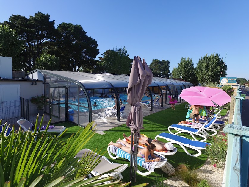 CAMPING PARADIS DOMAINE OYAT 4 étoiles à Le Fenouiller (Vendée 85)