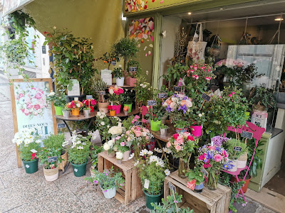 Au Nom De La Rose à Puteaux