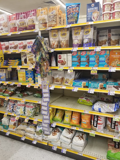 Grocery Store «Hannaford Supermarket», reviews and photos, 5 Gilbert St, North Brookfield, MA 01535, USA