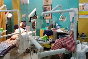 Dr. R.S. Manaktala - Dental Surgeon in Meerut image