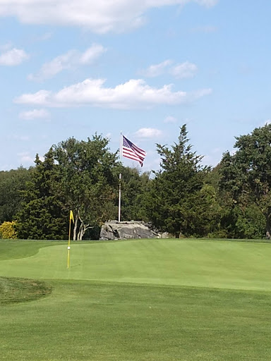 Golf Course «Jamestown Golf Course», reviews and photos, 245 Conanicus Ave, Jamestown, RI 02835, USA