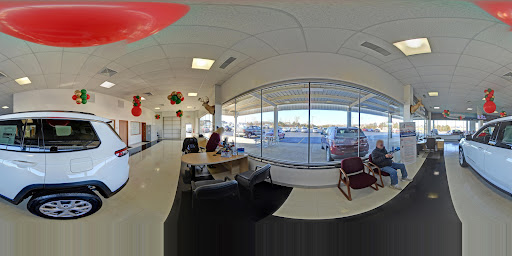 Car Dealer «Lucas-Smith Chrysler Center», reviews and photos, 1600 Parkway W, Festus, MO 63028, USA