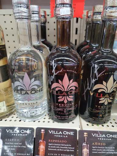 Liquor Store «Berwyn Liquors», reviews and photos, 6335 Cermak Rd, Berwyn, IL 60402, USA