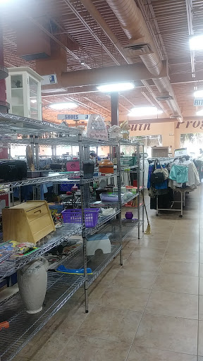 Thrift Store «Goodwill Royal Palm Beach Store & Donation Center», reviews and photos, 9920 Belvedere Rd, Royal Palm Beach, FL 33411, USA