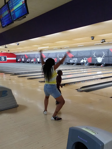 Bowling Alley «Brunswick Zone Perry Hall Lanes», reviews and photos, 4359 Ebenezer Rd, Baltimore, MD 21236, USA