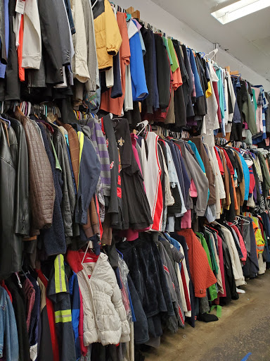 Thrift Store «Secondhand Affordables Thrift store», reviews and photos, 14011 Pacific Ave S, Tacoma, WA 98444, USA