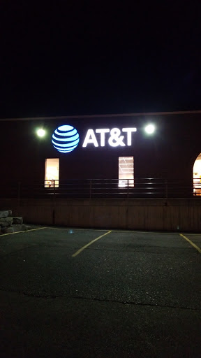 Cell Phone Store «AT&T», reviews and photos, 3108 Vestal Pkwy E, Vestal, NY 13850, USA