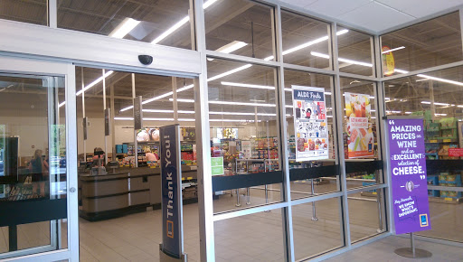 ALDI, 613 Johnnie Dodds Blvd, Mt Pleasant, SC 29464, USA, 