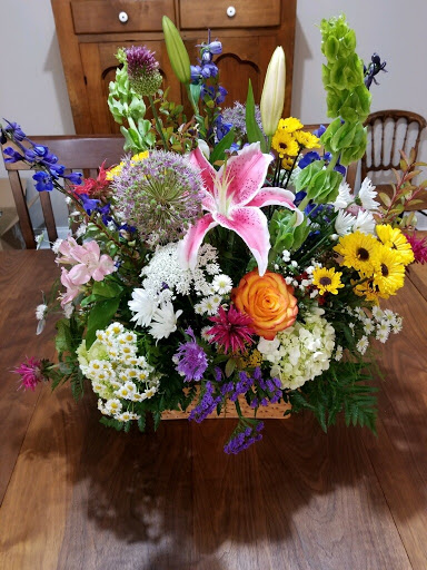 Florist «Rooster Vane Gardens», reviews and photos, 2 S High St, Funkstown, MD 21734, USA