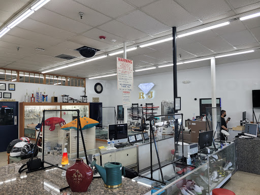 Pawn Shop «R J Jewelry & Loan Co», reviews and photos, 1210 Bloomingdale Rd, Glendale Heights, IL 60139, USA
