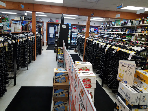 Liquor Store «Fairfield Wine & Liquor», reviews and photos, 296 Fairfield Ave, Waterbury, CT 06708, USA
