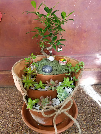 Florist «Little Flower Shop», reviews and photos, 616 High St, Delano, CA 93215, USA