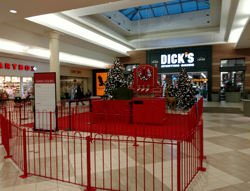 Shopping Mall «Market Place Shopping Center», reviews and photos, 2000 N Neil St, Champaign, IL 61820, USA