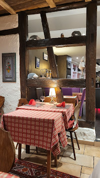 Atmosphère du Restaurant français Le Hupsa Pfannala - Winstub Le Hups’ à Saint-Hippolyte - n°5