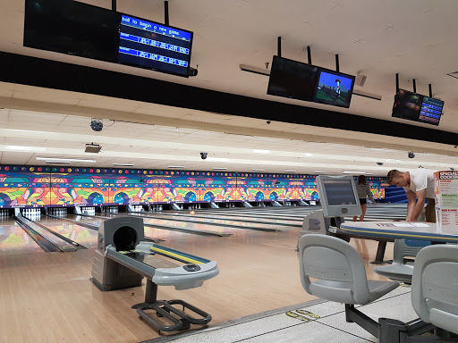 Bowling Alley «Brunswick Zone Turnersville Lanes», reviews and photos, 100 American Blvd, Turnersville, NJ 08012, USA