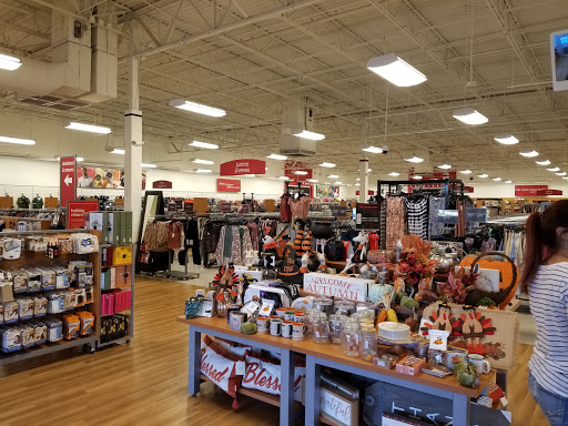 Department Store «T.J. Maxx», reviews and photos, 3219 Rolling Oaks Blvd, Kissimmee, FL 34747, USA