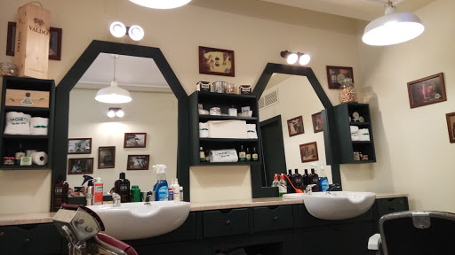 Machete Barber Shop Viale Ippocrate