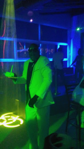 Bar & Grill «Mingles Restaurant and Lounge», reviews and photos, 4012 Boston Rd, Bronx, NY 10475, USA