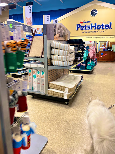 Pet Supply Store «PetSmart», reviews and photos, 5521 Mirage St, Yorba Linda, CA 92887, USA