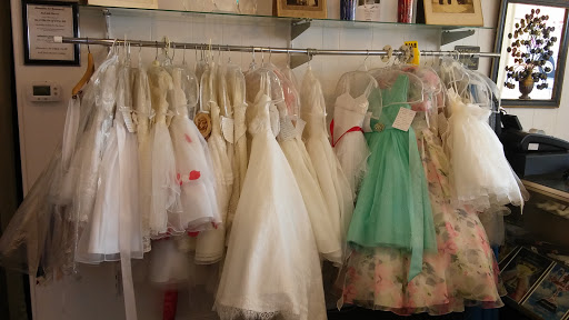 Bridal Shop «Wedding Creations», reviews and photos, 7 E Fifth St, Washington, MO 63090, USA