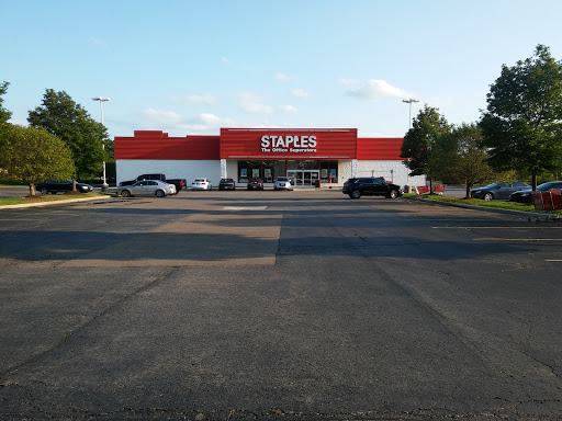 Office Supply Store «Staples», reviews and photos, 335 Haggerty Rd, Walled Lake, MI 48390, USA