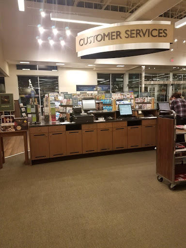 Book Store «Barnes & Noble Booksellers El Paso/Fountains at Farah», reviews and photos, 8889 Gateway Blvd W #120, El Paso, TX 79925, USA