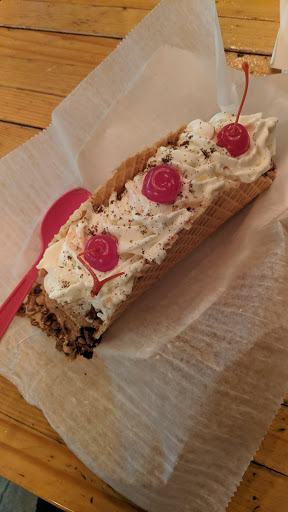 Ice Cream Shop «Milkhouse Ice Cream and Coffee Cafe», reviews and photos, 4189 Keewahdin Rd, Fort Gratiot Twp, MI 48059, USA