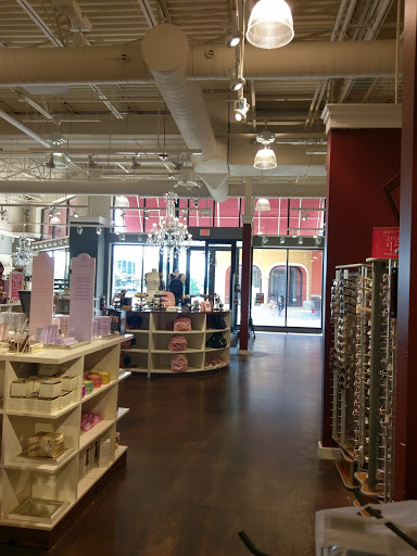 Fashion Accessories Store «Charming Charlie», reviews and photos, 500 W Germantown Pike #1150, Plymouth Meeting, PA 19462, USA