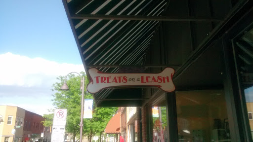 Dog Cafe «Treats on a Leash», reviews and photos, 216 Main St, Ames, IA 50010, USA