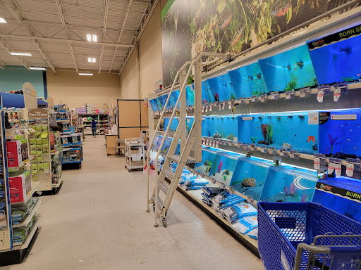 Pet Supply Store «PetSmart», reviews and photos, 1130 SE Everett Mall Way, Everett, WA 98208, USA