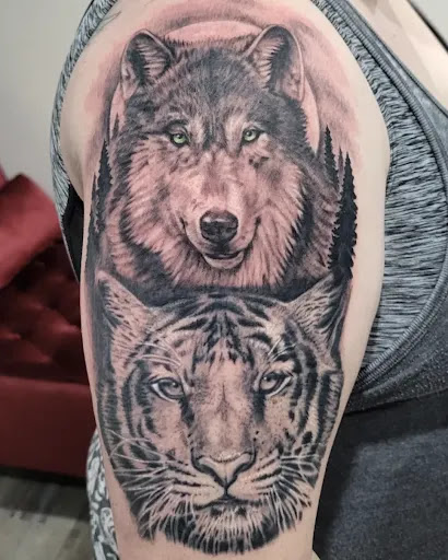 Tattoo Shop «La Rue Tattoo Inc.», reviews and photos, 351 N Central Ave, Umatilla, FL 32784, USA