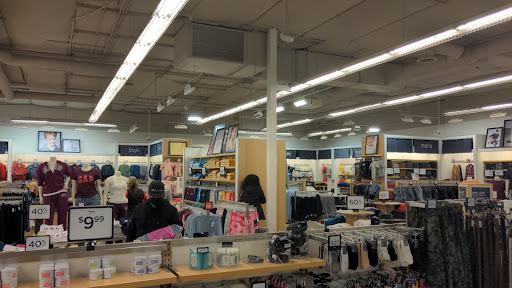 Clothing Store «Gap Outlet», reviews and photos, 450 NW 257th Way, Troutdale, OR 97060, USA