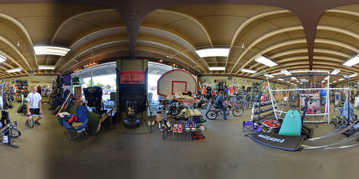 Sporting Goods Store «Superior Seconds Gear Exchange», reviews and photos, 96 Front St S, Issaquah, WA 98027, USA