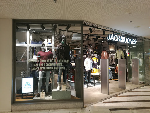 JACK & JONES