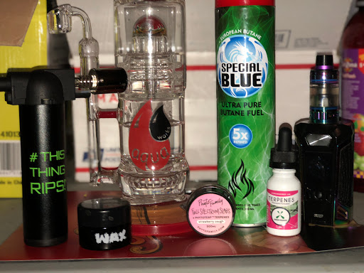 Tobacco Shop «Hempire State Smoke Shop», reviews and photos, 2340 Lyell Ave, Rochester, NY 14606, USA