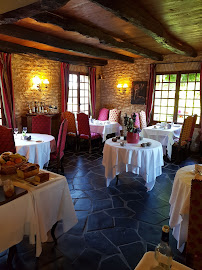Atmosphère du Restaurant français Hôtel La Métairie à Mauzac-et-Grand-Castang - n°13