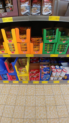 Supermarket «ALDI», reviews and photos, 371 E Aurora Rd, Northfield, OH 44067, USA