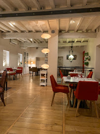 Atmosphère du Restaurant français Restaurant des Voisins à Salies-de-Béarn - n°7