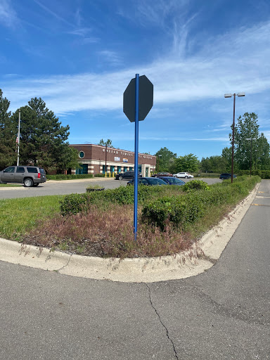Post Office «United States Postal Service», reviews and photos, 14200 W 8 Mile Rd, Oak Park, MI 48237, USA