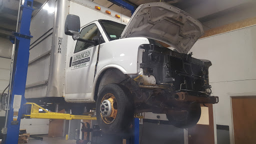 Auto Repair Shop «Rays Auto Repair Dracut», reviews and photos, 42 Chuck Dr, Dracut, MA 01826, USA