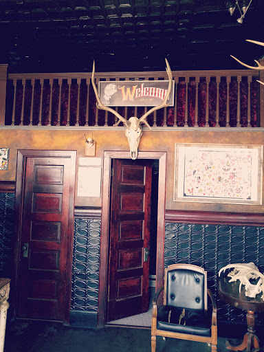 Tattoo Shop «The Mercy Seat», reviews and photos, 210 E 16th St, Kansas City, MO 64108, USA