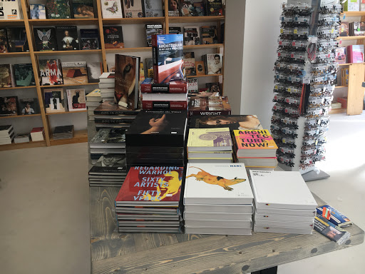 Second hand bookshops in Rotterdam