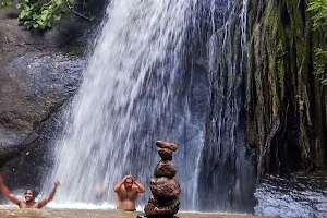 Thoomanam Waterfalls image